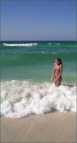 Weeeee Panama City Beach blue green gulf and powder soft sands.
